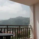 El Pino 3*