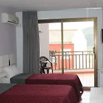 El Pino Hotel