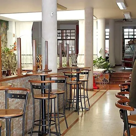 El Pino Ξενοδοχείο 3*