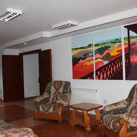El Pino 3* تيرور