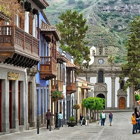 فندق El Pino 3*
